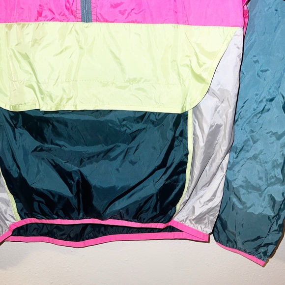 Cotopaxi Teca Half-Zip Windbreaker from repurposed ripstop nylon with DWR finish - Picture 3 of 12